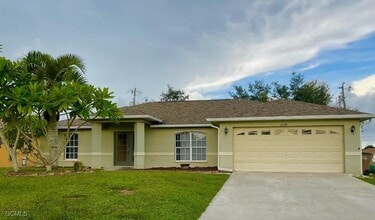 Building Photo - 2928 SW 8th Pl