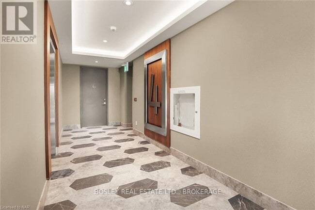 Building Photo - 3823 Terrace Ln
