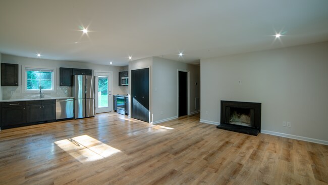 Building Photo - 639 Kirtley Way