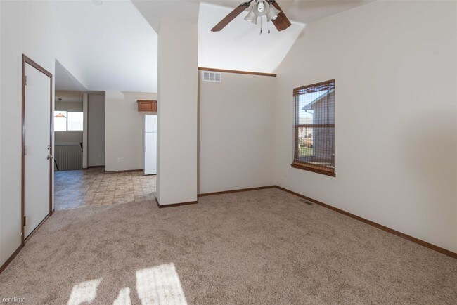 Foto del edificio - 3 br, 2 bath Duplex - 826 E Ramblewood St