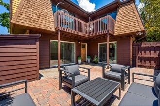 Building Photo - 613 Olympic Dr