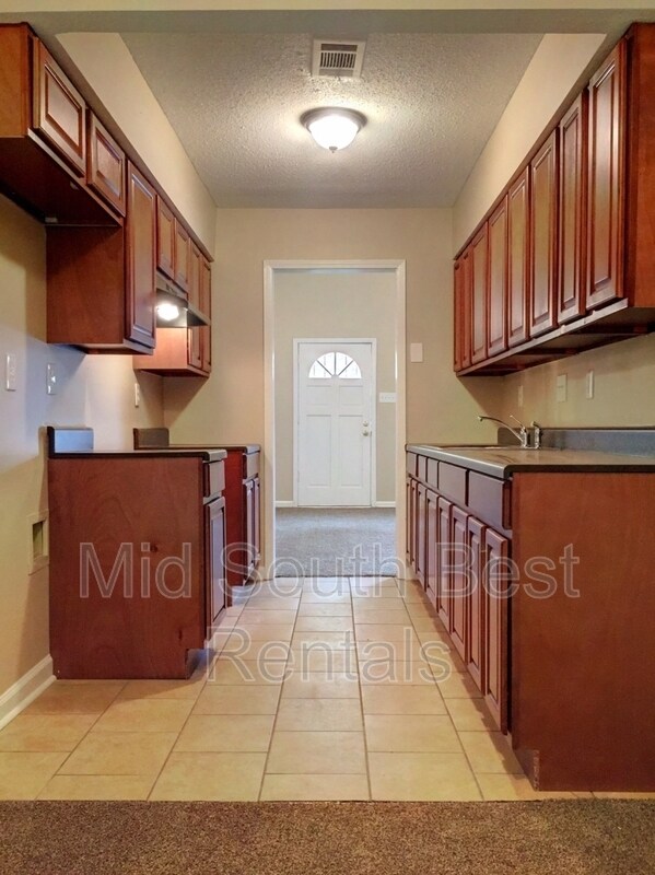 Foto del edificio - 6389 Hunters Pl Dr