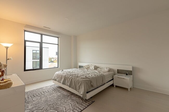 Foto del edificio - 1701 W Webster Ave