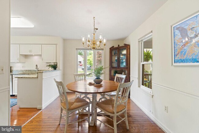 Foto del edificio - 1558 Ritchie Ln