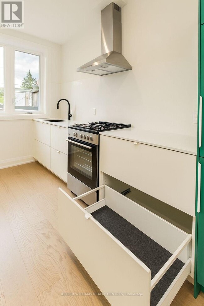 Building Photo - 2034 Danforth Ave