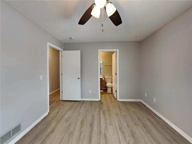 Foto del edificio - 8301 Thomas Ave N