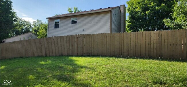 Foto del edificio - 5626 Prince Woods Cir