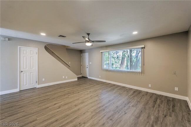 Building Photo - 343 Greenbriar Townhouse Way