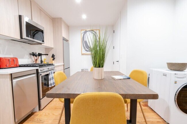 Foto del edificio - 323-1 Spacious 2BR Williamsburg