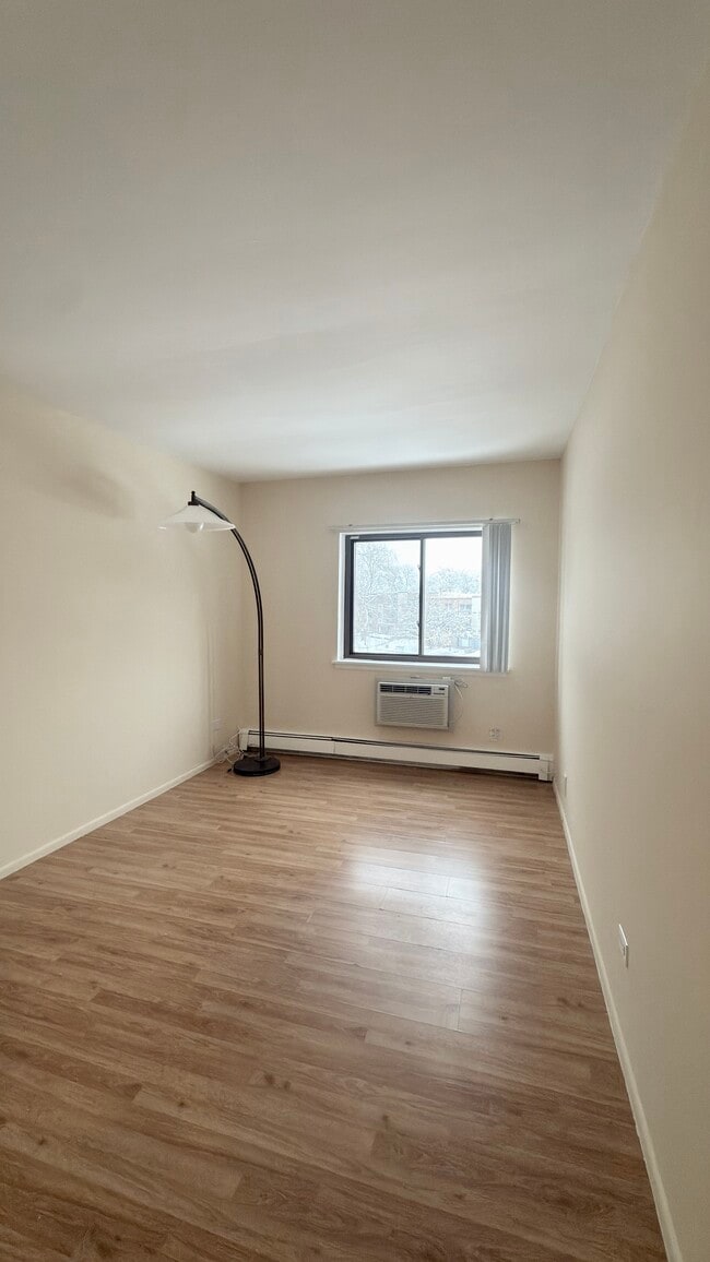 Building Photo - 1453 N Winslowe Dr