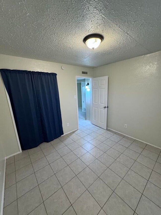 Foto del edificio - Spacious 4 Bedroom Home in Plano