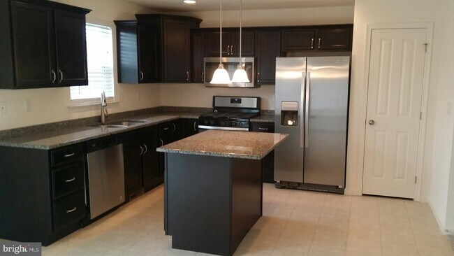 Foto del edificio - 5165 Winthrop Ave