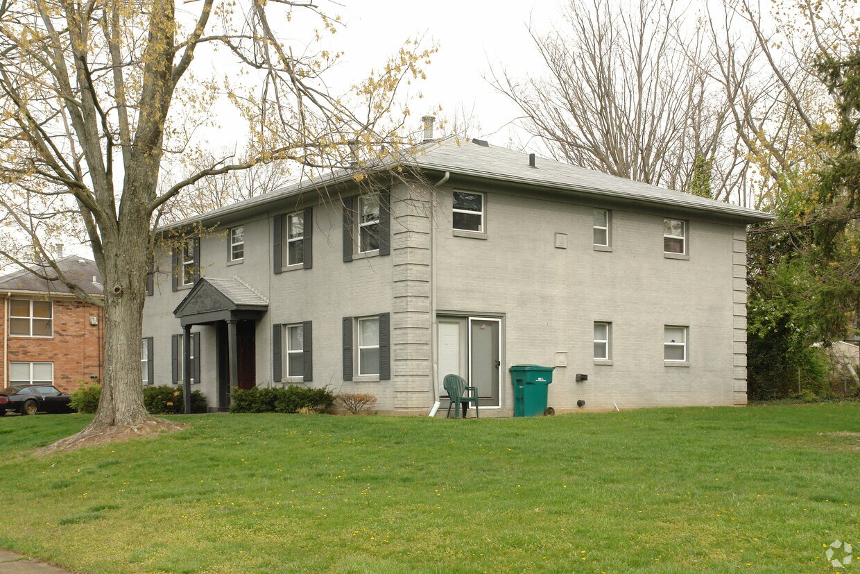 Building Photo - 8721 Bayberry Pl