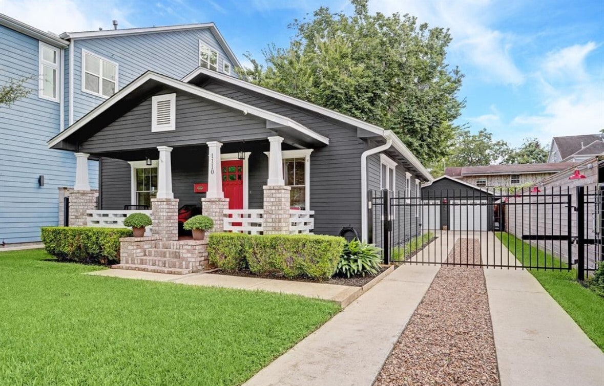 Foto principal - 1110 E 26th St