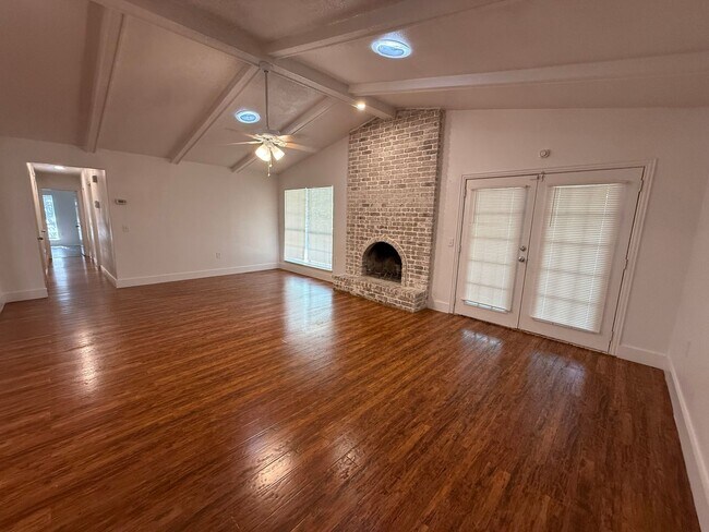 Building Photo - 12210 Valley Forge Ave