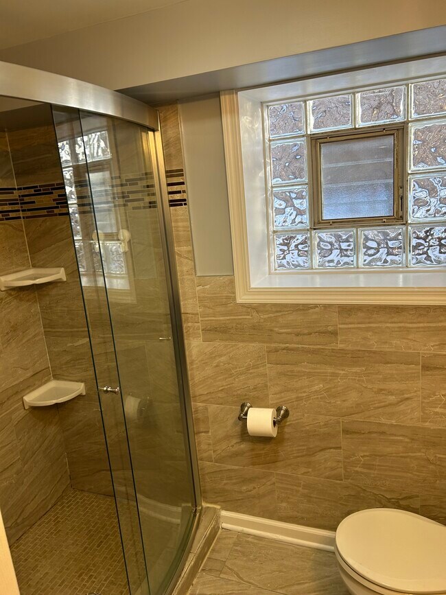 Foto del edificio - 3532 N Oriole Ave