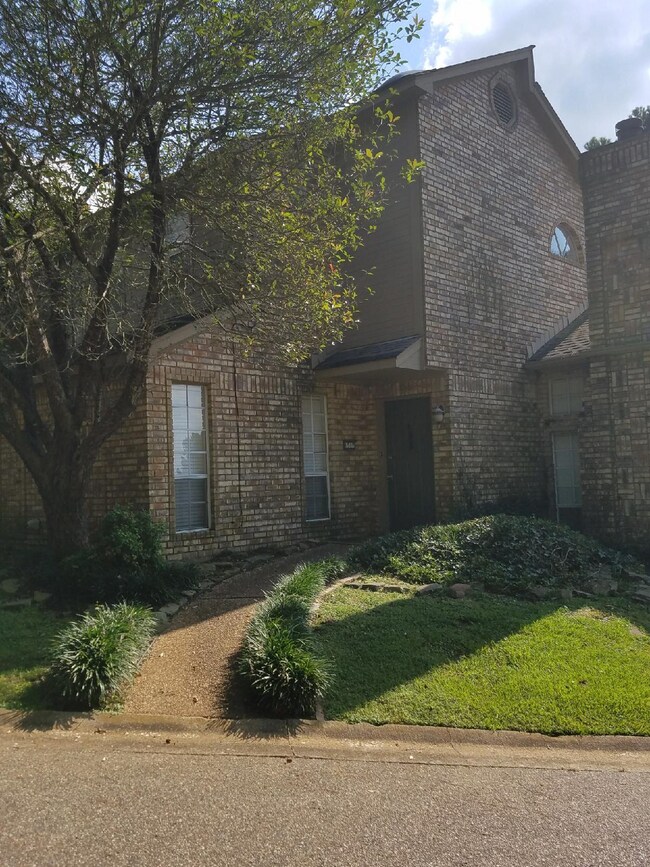 1517 Bent Tree Ln, Longview, TX 75605 Townhouse for Rent in Longview
