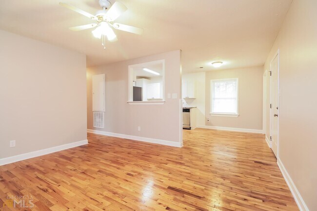 Building Photo - 101 Longstreet Cir