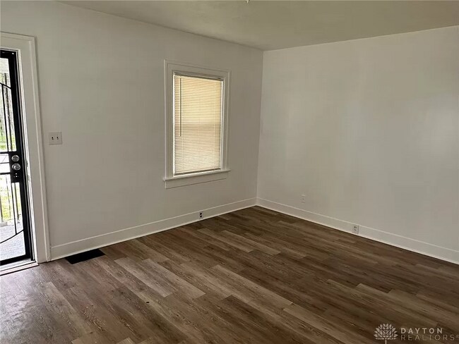 Foto del edificio - 11 Grove Ave