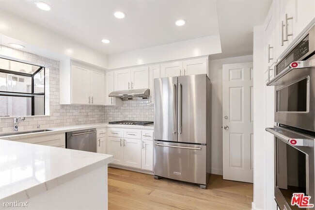 Foto del edificio - 2 br, 2 bath Condo - 818 18th St Unit D