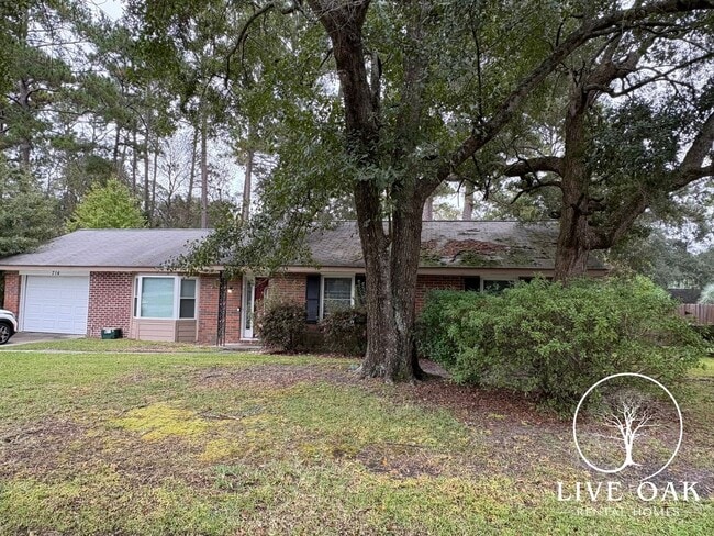 Building Photo - 714 Hemingway Dr