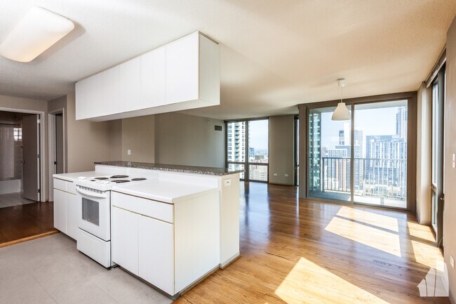 Building Photo - 2 E Erie St