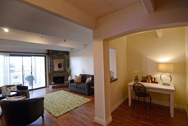 Foto del edificio - 777 N Washington St