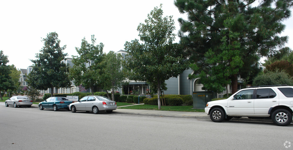 Foto del edificio - Mountain Village Senior Apartments