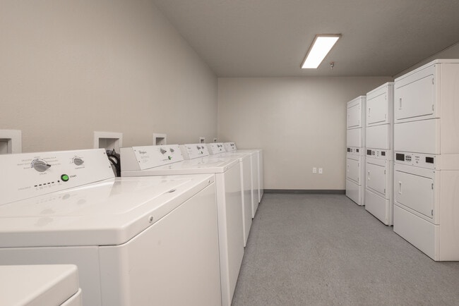Building Photo - Santa Fe Suites