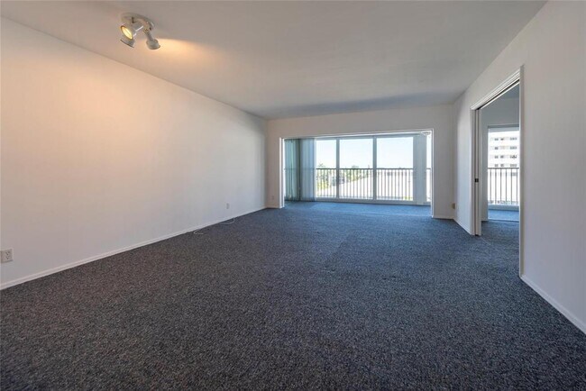 Foto del edificio - 3101 NE 47th Ct