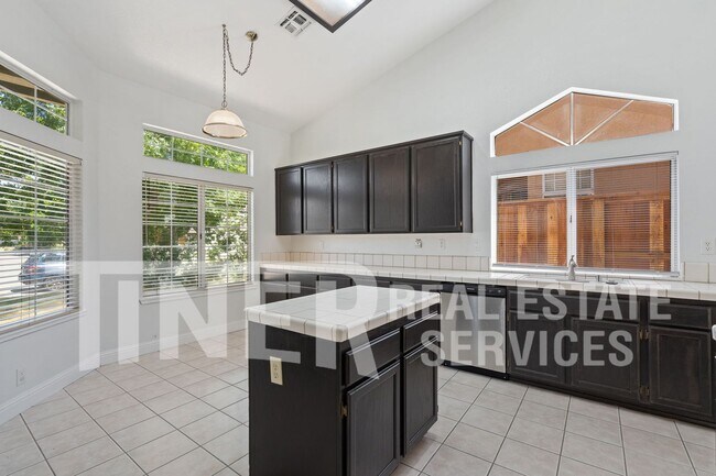 Building Photo - 7661 Copper Cove Pl