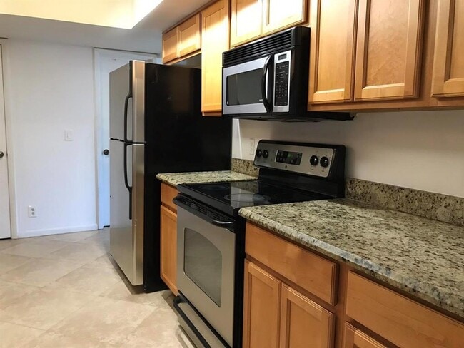 Photo - 1305 Periwinkle Pl Townhome