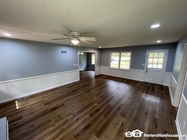 Foto del edificio - 5619 Stewart Mill Rd
