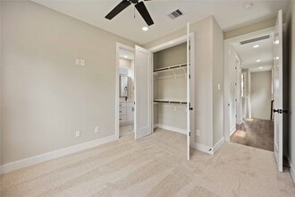 Building Photo - 8006 Sunbury St
