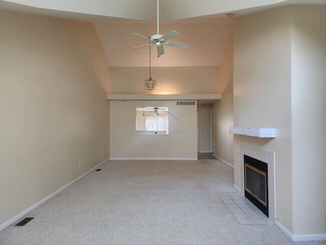 Building Photo - 860 N Beech Daly Rd