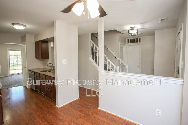 Building Photo - 127 Crown Prince Dr