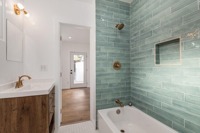 Foto del edificio - 529 Wentworth Ave