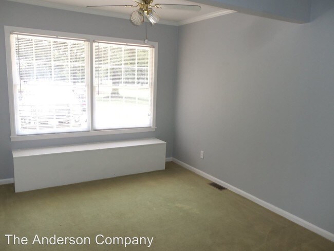 Foto del edificio - 4 br, 2 bath House - 440 Pinewood Road