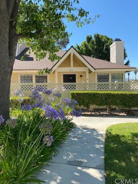 Foto principal - 1954 E Covina Blvd