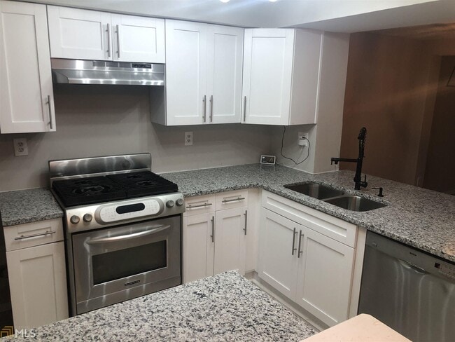 Foto del edificio - 845 Regal Path Ln