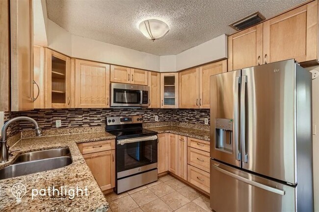Building Photo - 614 E Wheeler Road, Seffner, FL, 33584