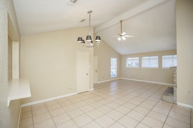 Building Photo - 20143 Beechview Ln