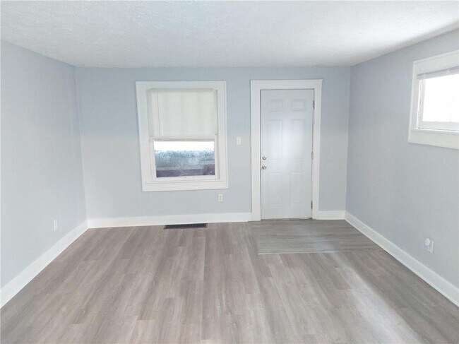 Foto del edificio - 2319 Coyner Ave