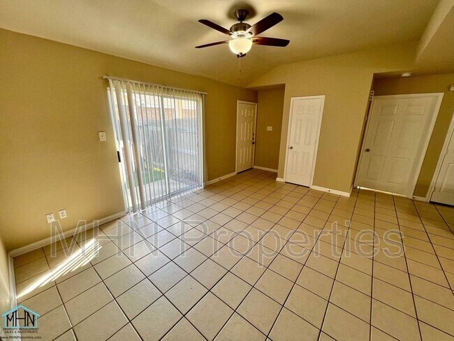 Foto del edificio - 5603 Lakebend W Dr