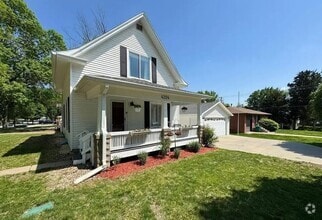 Building Photo - 4204 S 49th St