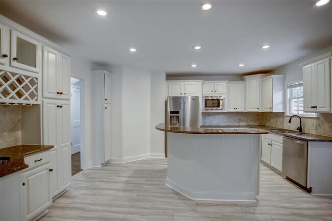 Building Photo - 2219 Addison Rd