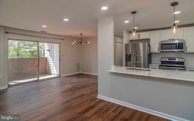 Building Photo - 208 Spring Maiden Ct