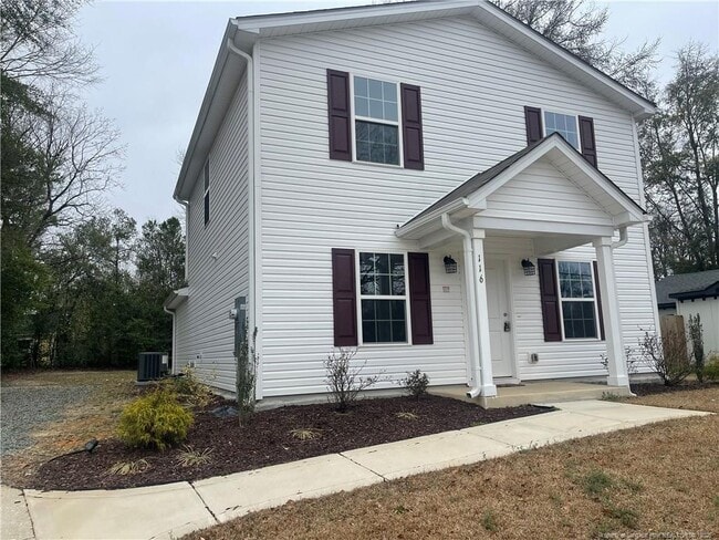 Building Photo - 116 Phillips St