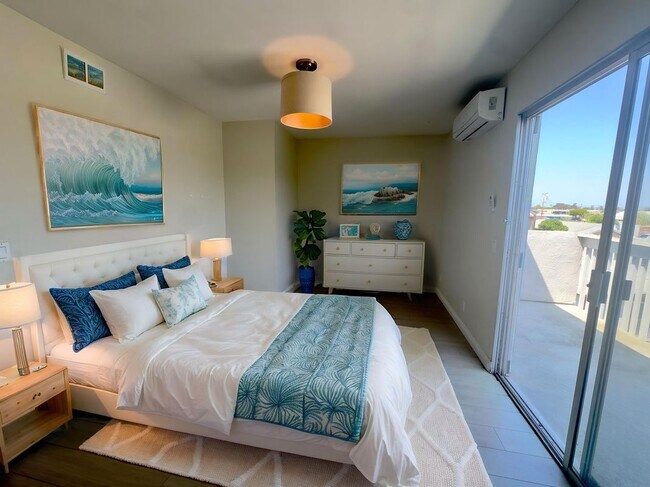 Foto del edificio - 7892 Newman Ave