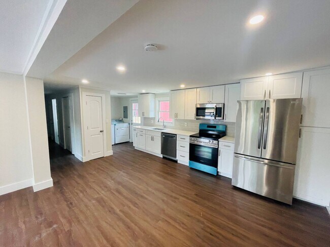 Building Photo - 0 Hegemans Ln